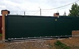 Откатные ворота из сэндвич панелей